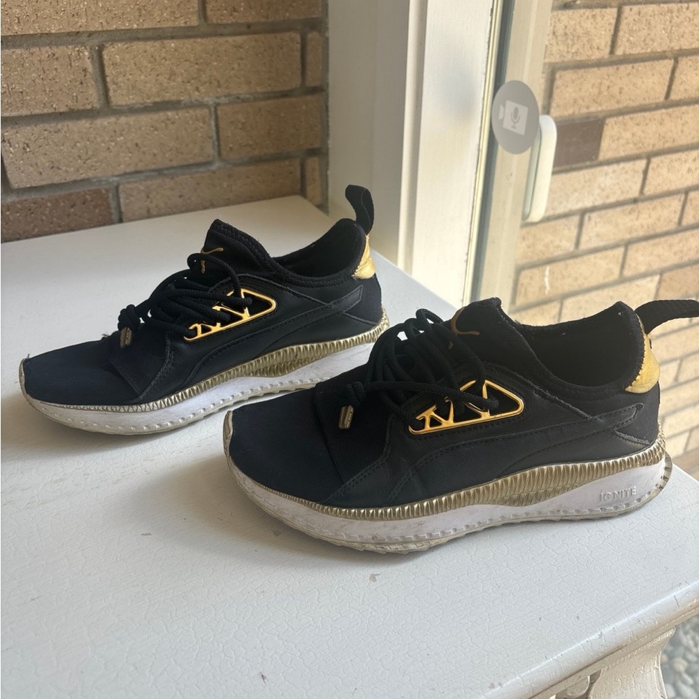Sneakers - Picture 3 of 3